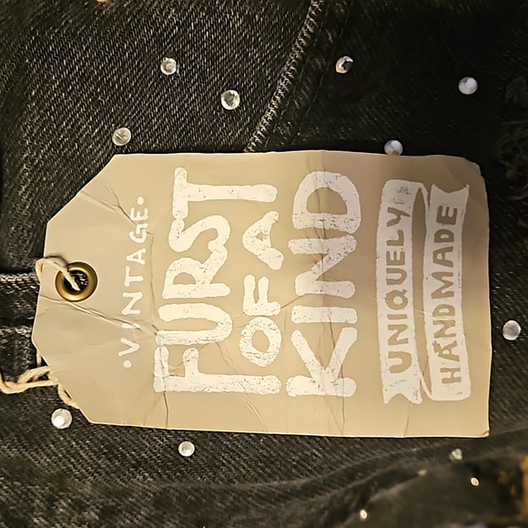 NWT Vintage Furst of A Kind Uniquely Handmade Denim Shorts Size 28 - Picture 3 of 11